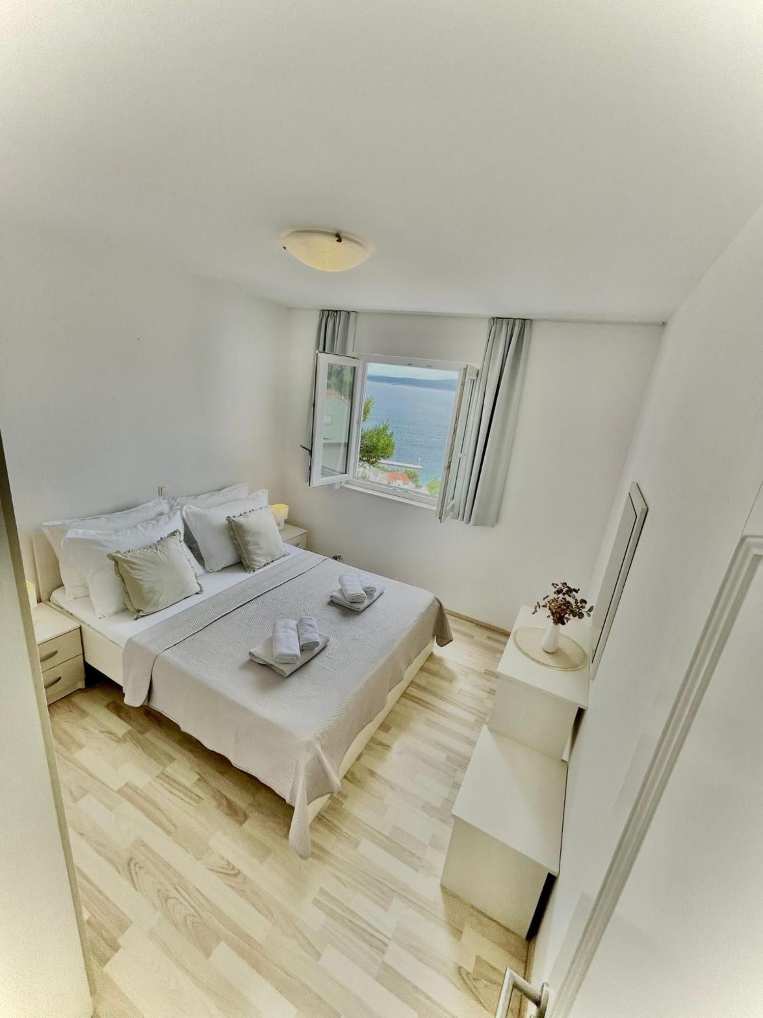 Apartments Katara Brela Eksteriør billede